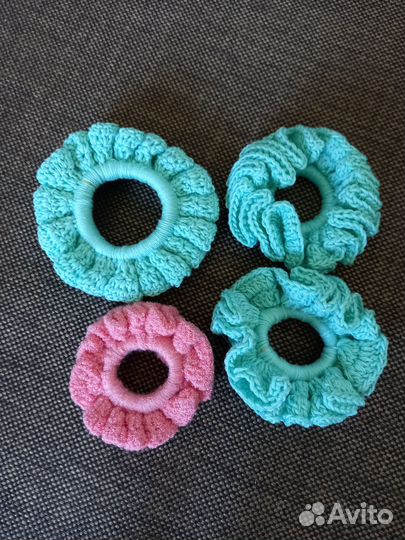 Вязаная резинка для волос