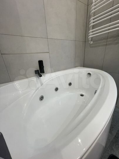 2-к. квартира, 68 м², 8/8 эт.