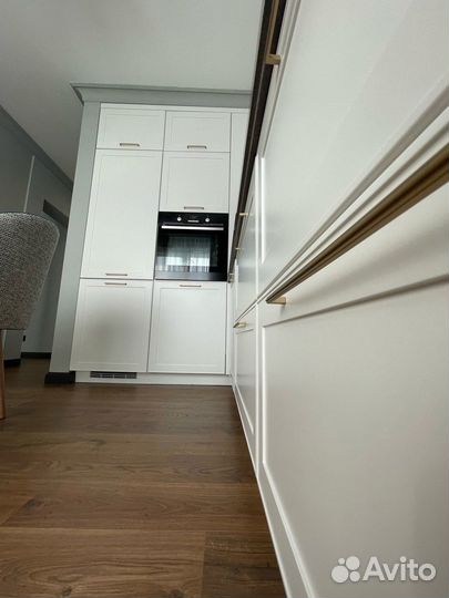 Кухня в потолок