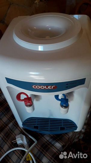 Кулер настольный новый.с подогревом-охлаждением