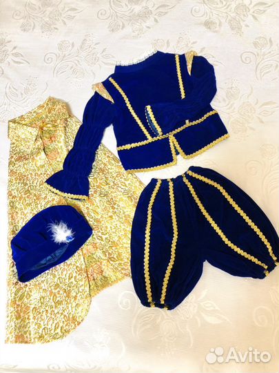 Новогодний костюм принц