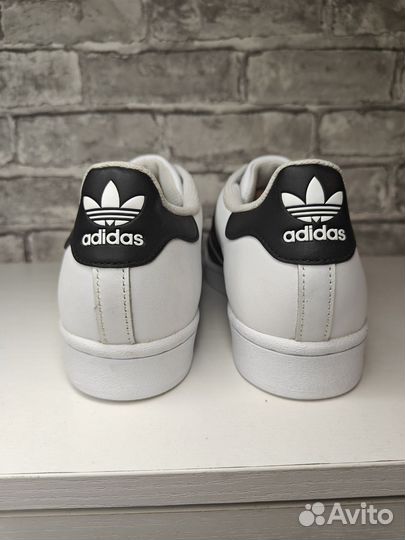 Кроссовки adidas Superstar