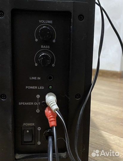 Сабвуфер и колонки Edifier X600