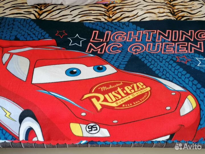 Пледы и покрывало