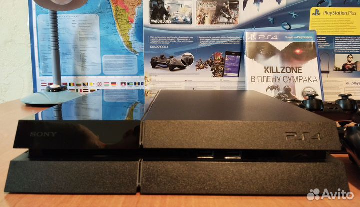 Sony PlayStation 4 + 2 Геймпада + PSCamera + Игра