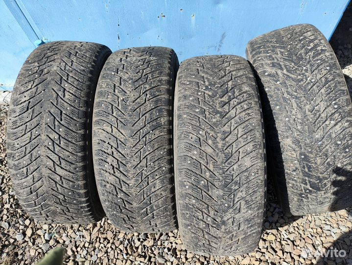 Nokian Tyres Hakkapeliitta 8 215/60 R16