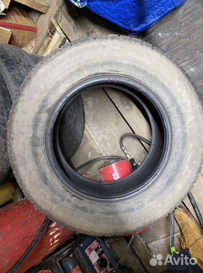 Bridgestone Blizzak Ice 265/65 R17