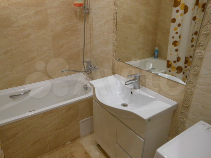 2-к. квартира, 72 м², 8/9 эт.