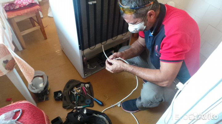 Ремонт холодильников и морозильных камер, выезд