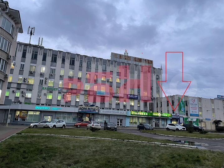 Торговое с отдельным входом в доме моды, 164 м²