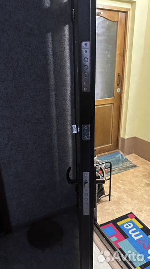 Продам входную дверь бу