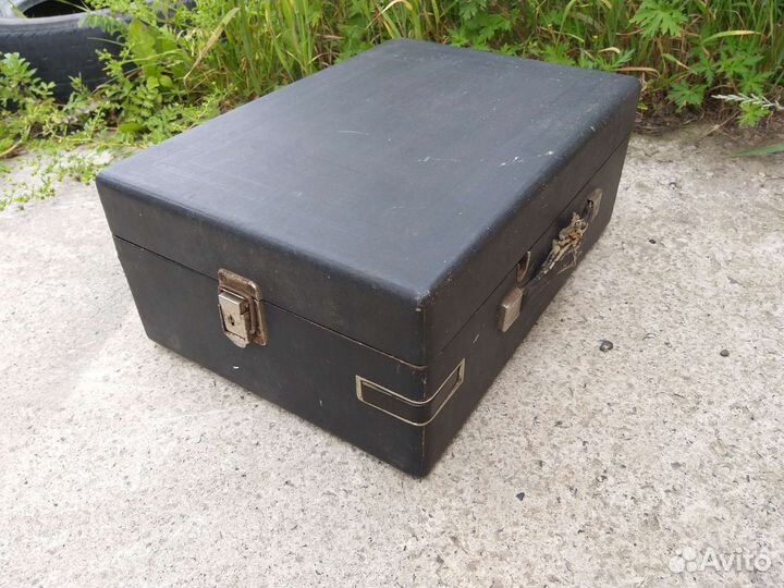 Старинный патефон