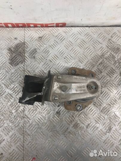 Кронштейн опоры двигателя Шевроле Лачетти