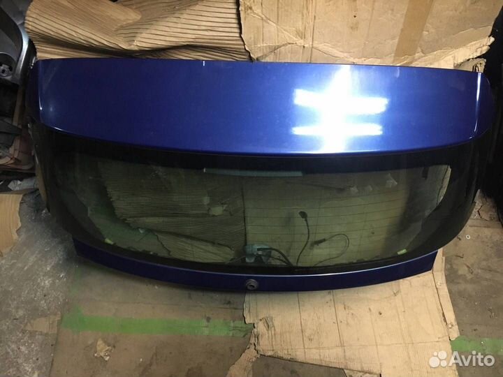 Крышка (дверь) багажника BMW 1