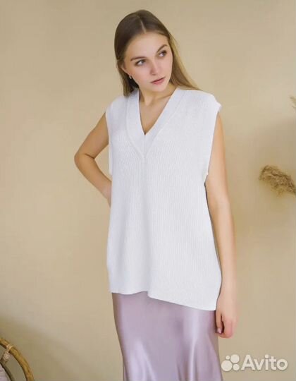 Жилет вязаный женский