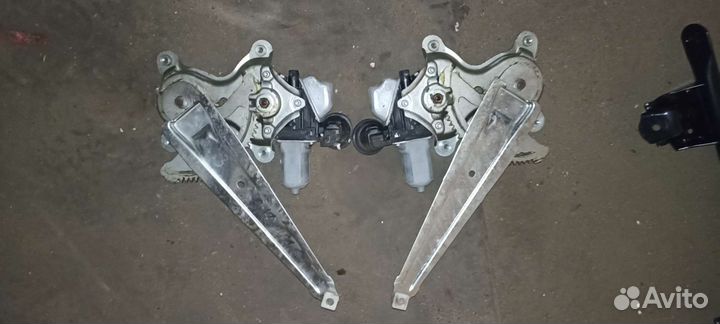 Стеклоподьемник зад прав для Toyota Camry v50 2.5