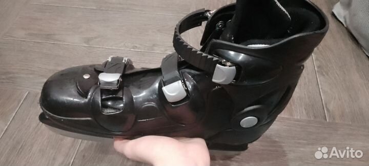 Коньки хоккейные