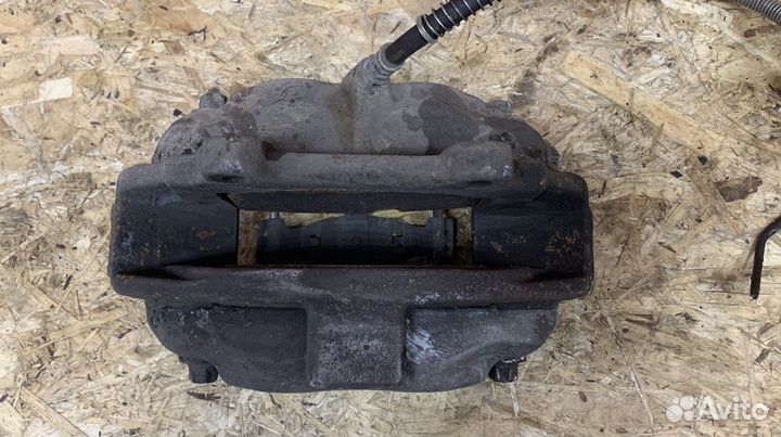 Суппорт передний Mercedes w221