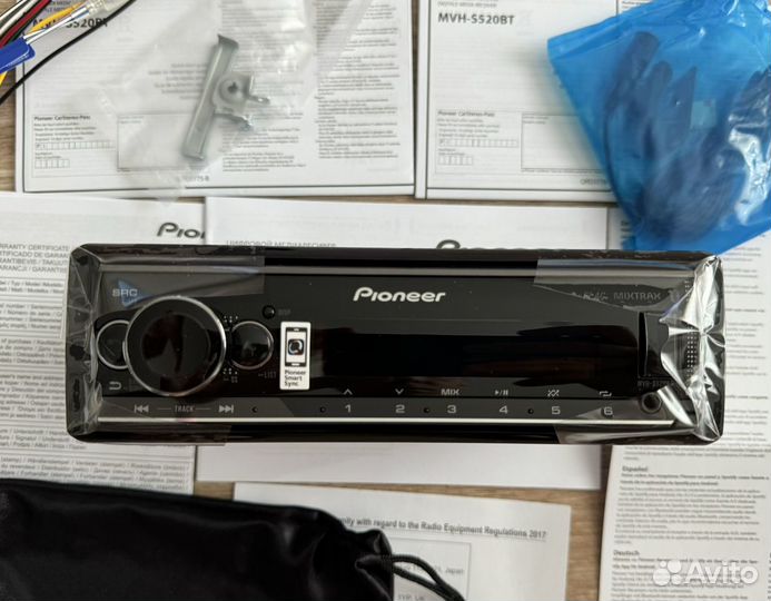 Новый процессорный Pioneer MVH-S520BT