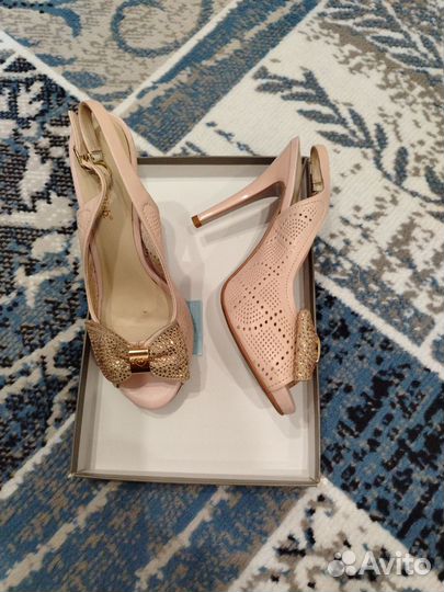 Босоножки женские 38 размер