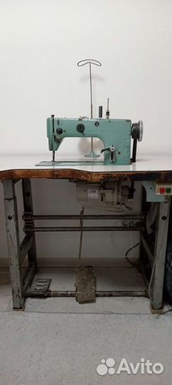 Профессиональная швейная машина 1022