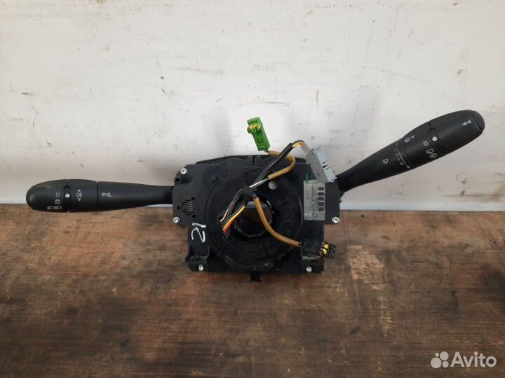 Переключатель подрулевой (стрекоза) Peugeot 207