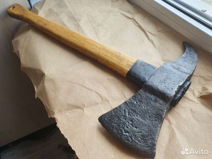 Топор пожарного ранний