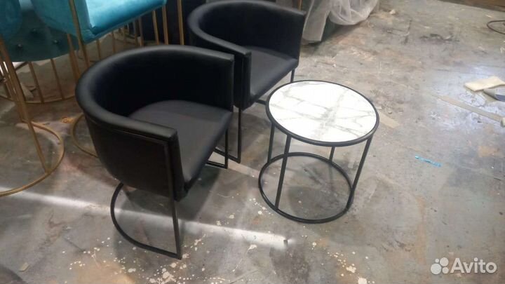 Стул кресло для зоны ожидания черная экокожа