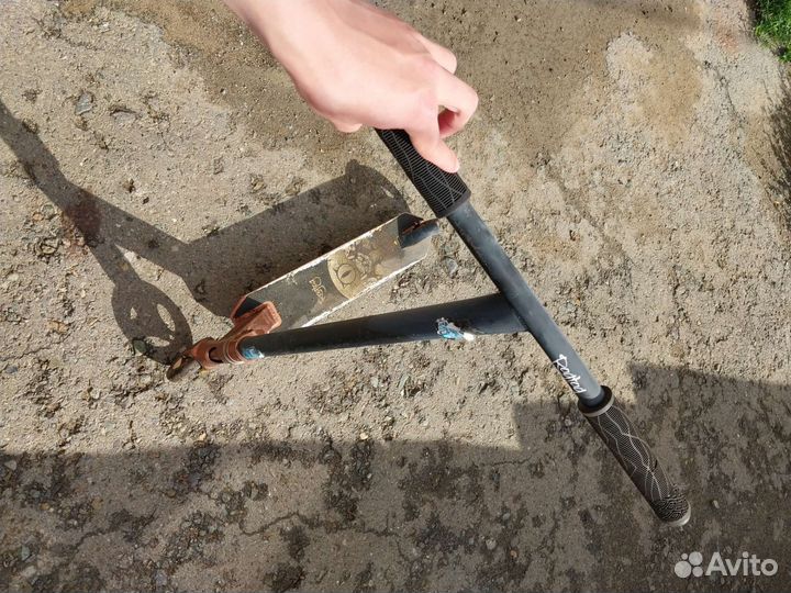 Самокат трюковой