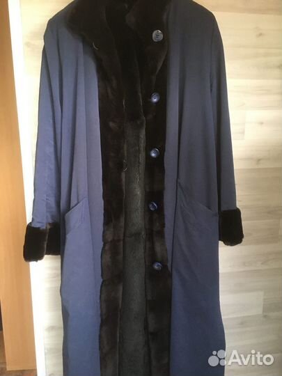 Пальто меховое женское