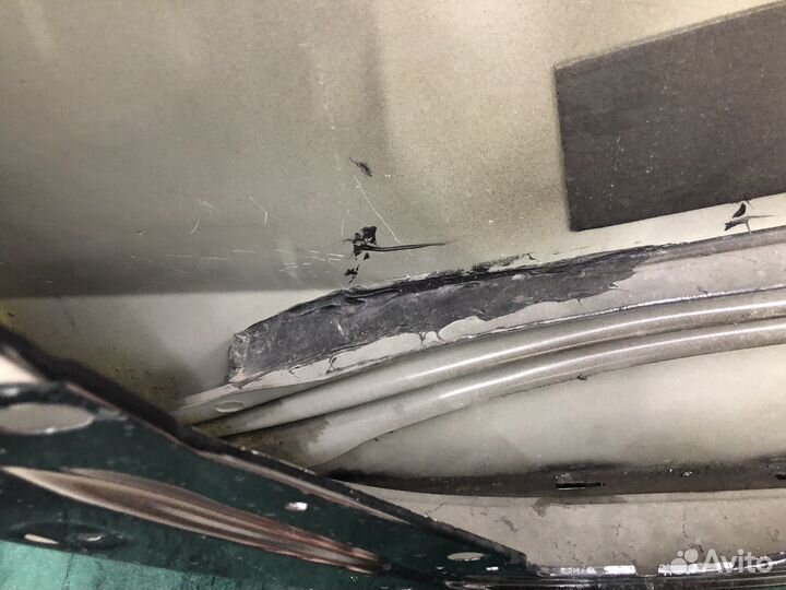 Водительская дверь GLS 2021