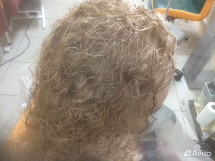 Химическая завивка на пл. Мужества