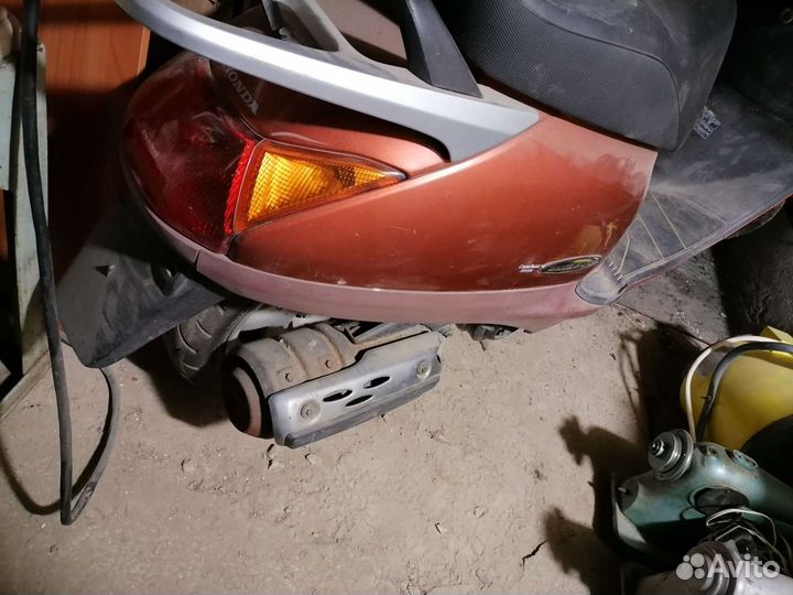 Honda lead 125cc scooter