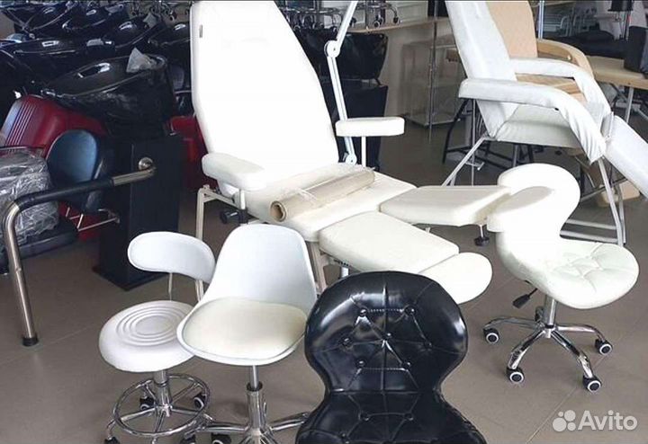 Парикмахерское кресло