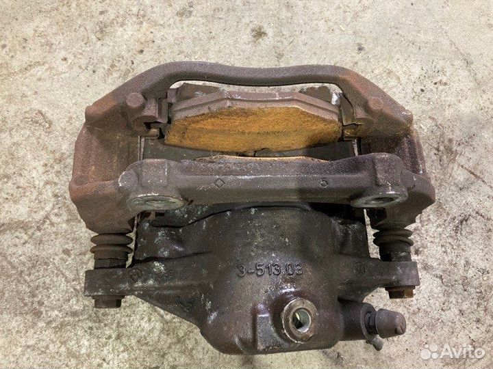 Суппорт передний правый Mercedes-Benz E-Class W211