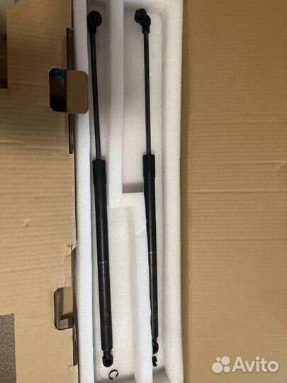 Амортизаторы багажной двери Mitsubishi