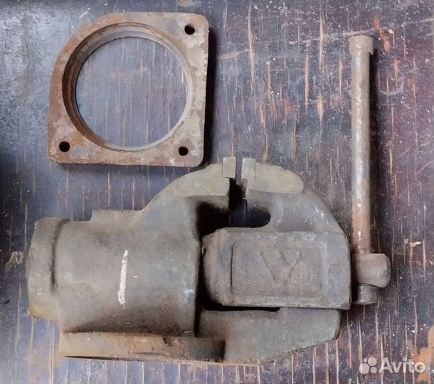 Тиски и другие инструменты СССР