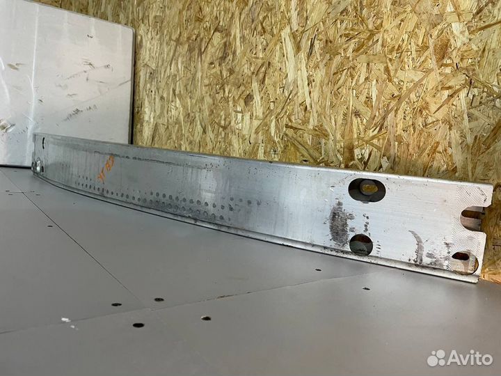 Усилитель бампера Infiniti QX60