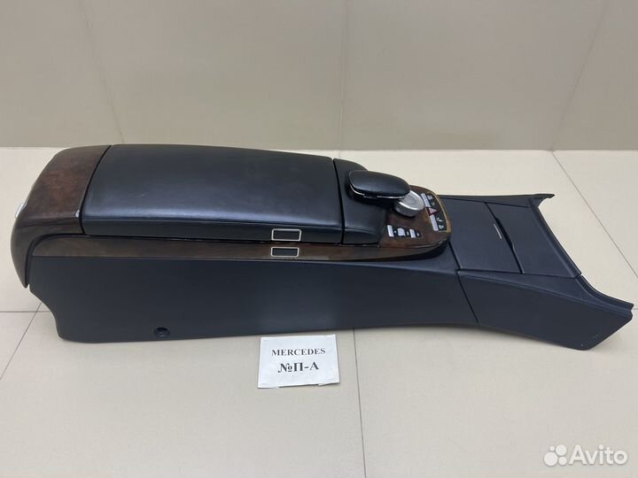 Центральная консоль в сборе Mercedes W221