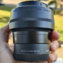 Sigma 30mm f/1.4 DC DN (Sony E)