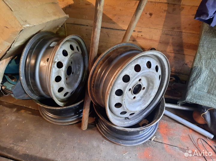 Диски r15 на Renault Logan Рено Логан/Лада Ларгус