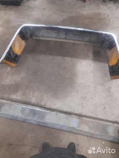 Задний бампер на CL 140