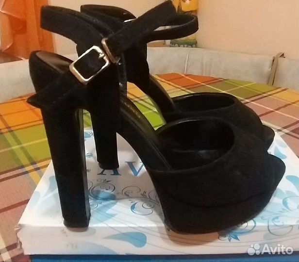 Босоножки 37 и 36