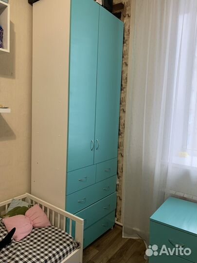 Комплект мебели в детскую