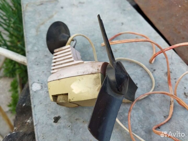 Вентилятор на присоске