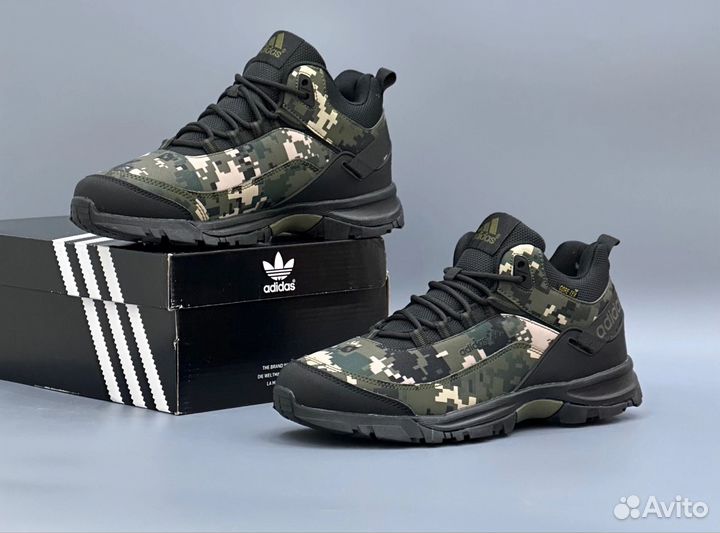 Мужские кроссовки камуфляжные adidas