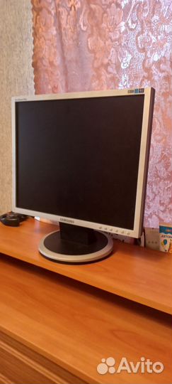 Монитор Samsung syncmaster 940n