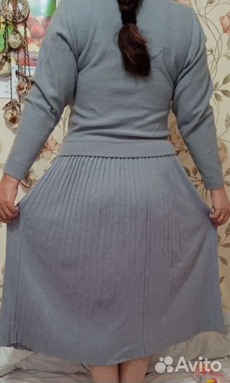 Костюм-юбка, кофта. р 46-48