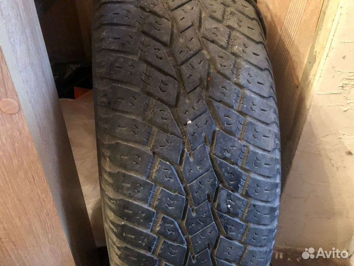Pirelli Carrier 225/65 R17