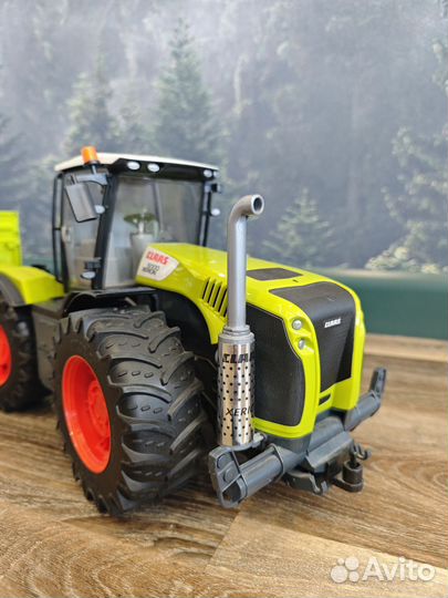 Трактор Bruder Claas Хerion 5000